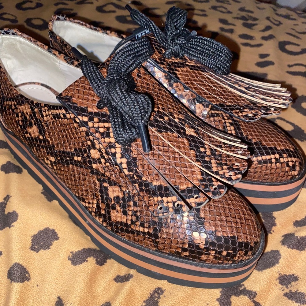 Zara Snakeskin Platform Oxfords